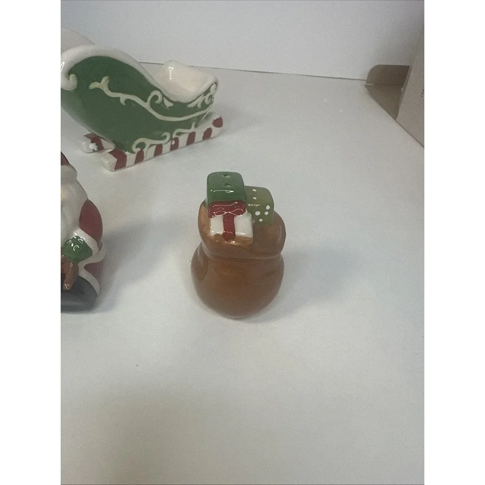 Cracker Barrel‎ Santa Sleigh & Toys Salt & Pepper Set, Unused, In Original Box